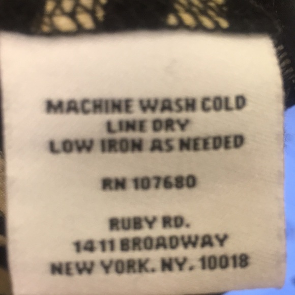 Ruby Rd. Ladies pullover top. - Picture 9 of 9